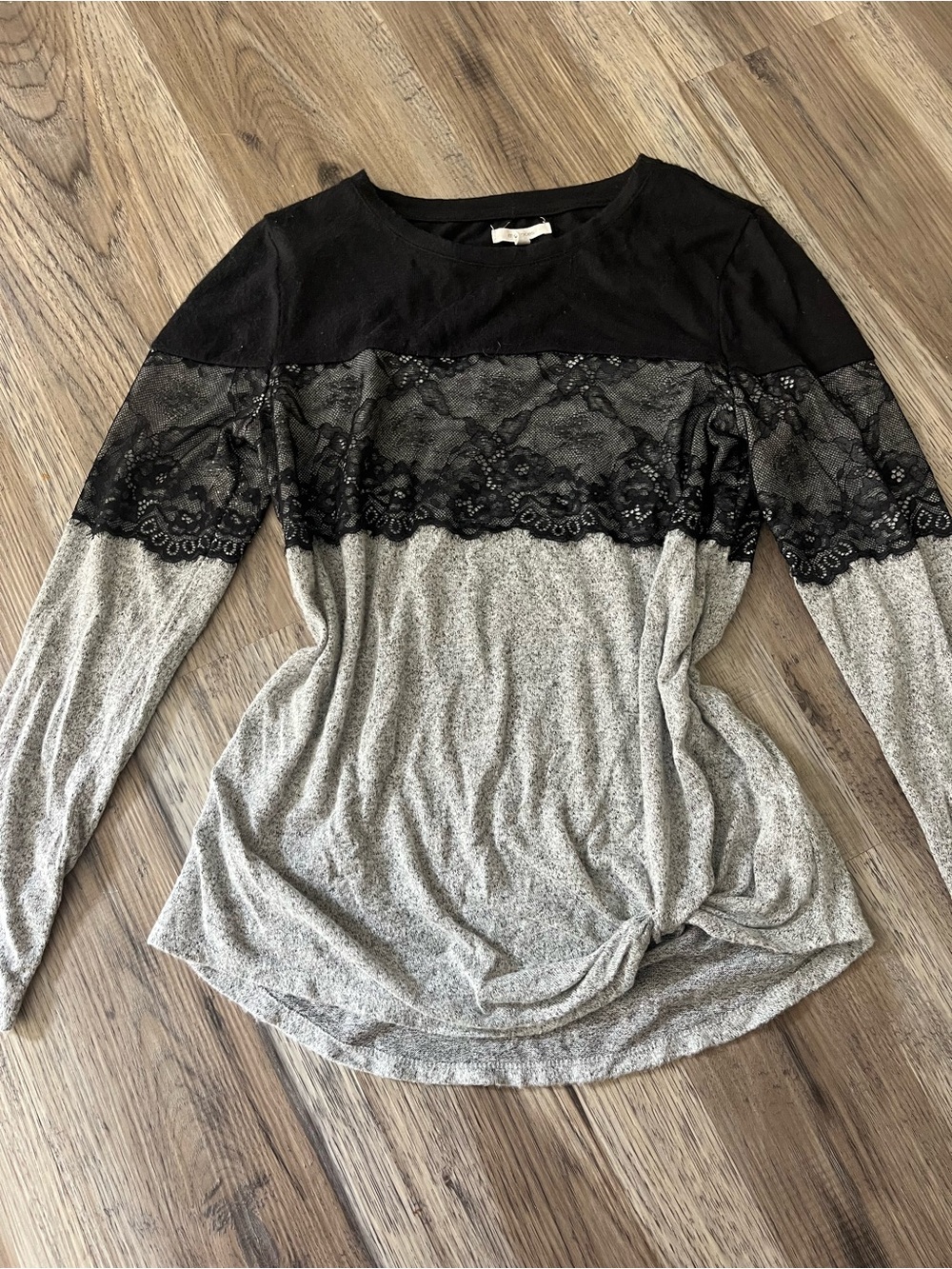 Maurices Black & Gray Lace-Trim Long Sleeve Top